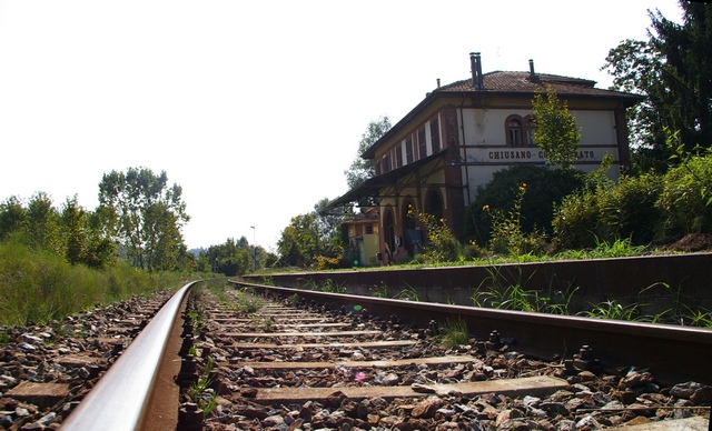 Stazione ferroviaria di Chiusano d'Asti
